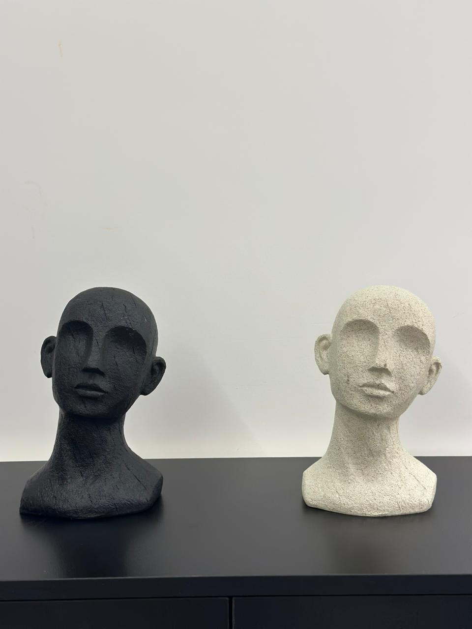 blank stare Resin Faces - Image 1