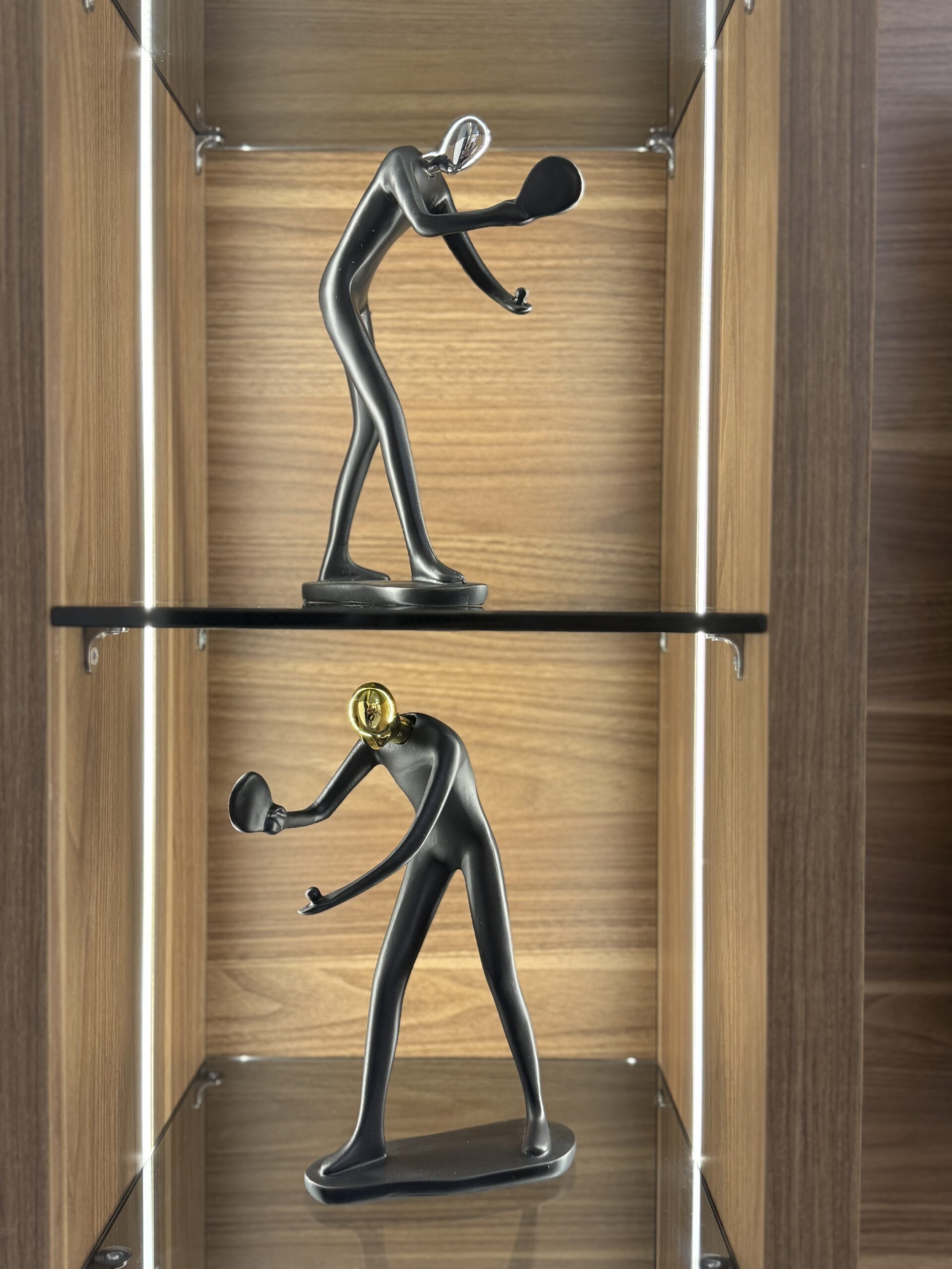 IMG_6694 The Ping Pong Player Sculpture - Image 1