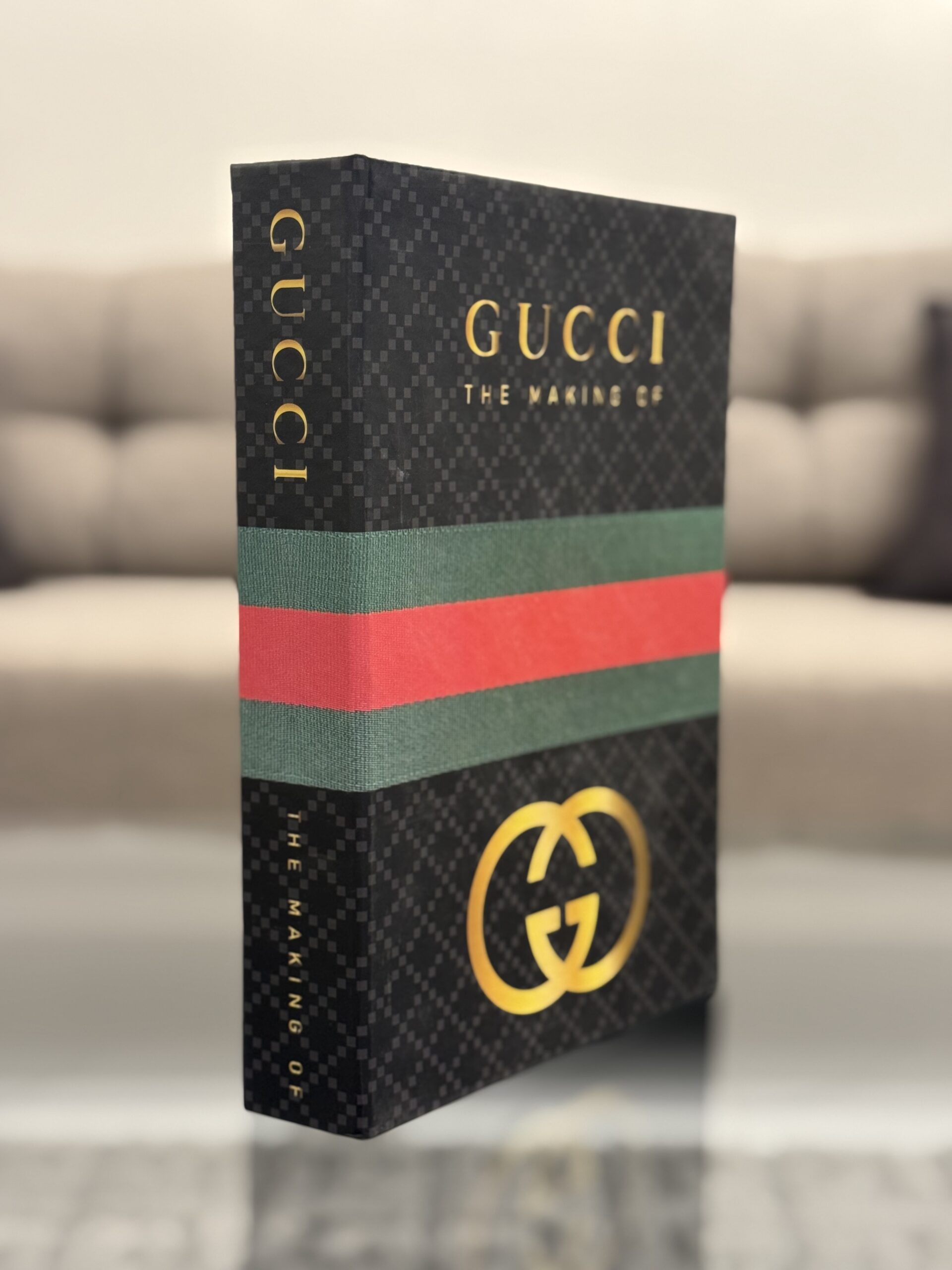 IMG_1070 Gucci - Image 1